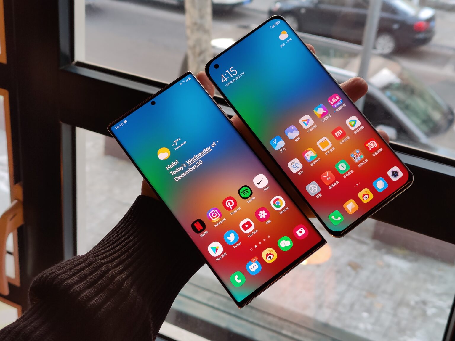 Bộ ba Xiaomi Mi 11, iPhone 12 Pro Max và Galaxy Note 20 Ultra đọ dáng