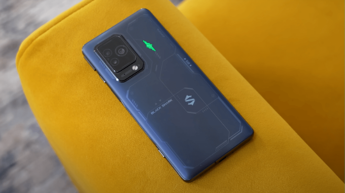 Xiaomi Black Shark 5 Pro cực ngầu