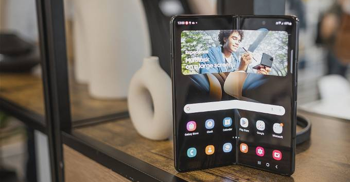 Điện thoại màn hình gập tốt nhất 2024: Đáng để bạn trải nghiệm