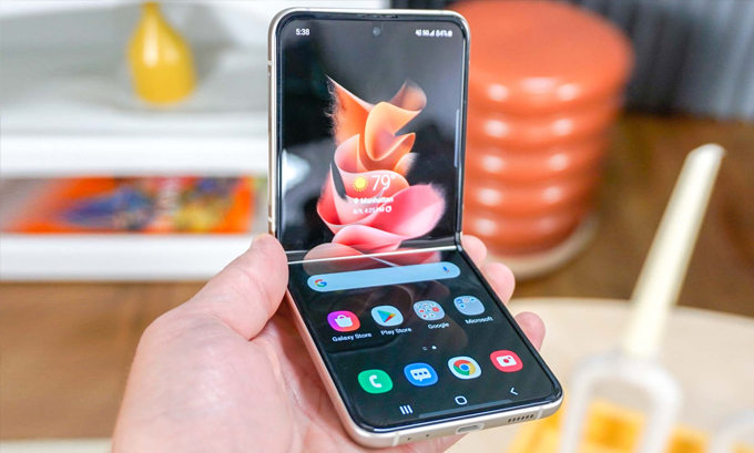 Điện thoại màn hình gập tốt nhất Samsung Galaxy Z Flip 5