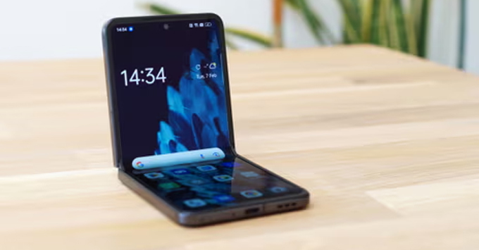 Điện thoại màn hình gập tốt nhất Oppo Find N2 Flip