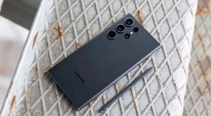 Mệnh thủy nên mua Galaxy S24 màu đen