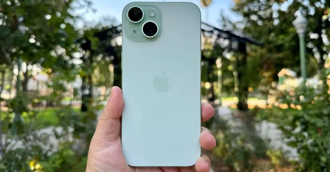 iPhone 15 hay iPhone 14 Pro Max về thiết kế