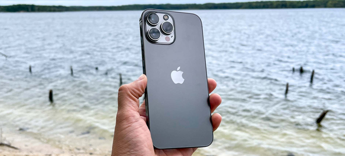 Năm 2024 hợp tuổi nào? Không nên mua iPhone màu nào?