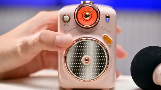 Kích thước loa Bluetooth Karaoke mini Divoom Fairy-OK nhỏ gọn