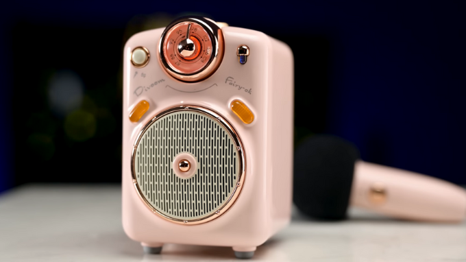 Ngoại hình loa Bluetooth Karaoke mini Divoom Fairy-OK