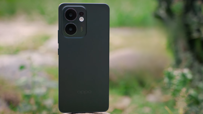 Nên mua OPPO Reno13 F và Reno13 F 5G