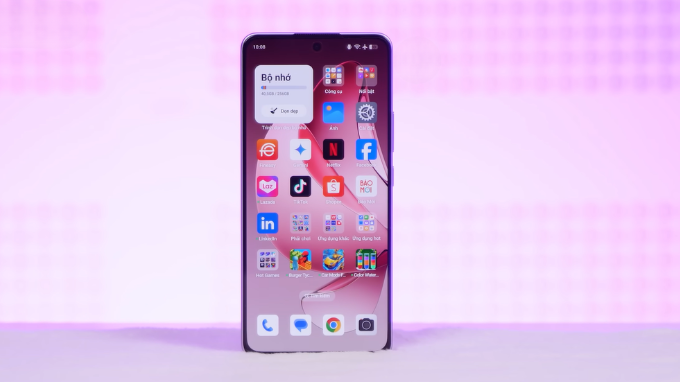 OPPO Reno13 F được trang bị bộ vi xử lý MediaTek Helio G100