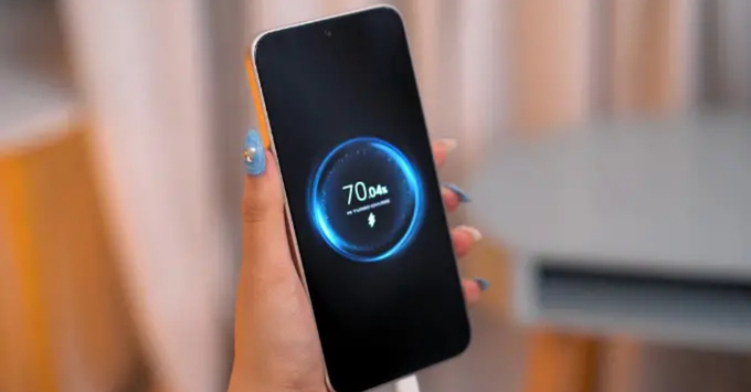 Viên pin dung lượng 5520mAh trên Xiaomi Redmi Note 15 5G cho thời lượng sử dụng cả ngày dài