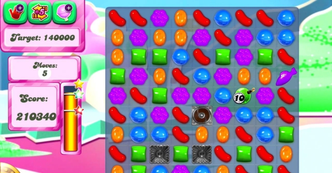 Candy Crush Saga là game tuổi thơ trên điện thoại hay nhất
