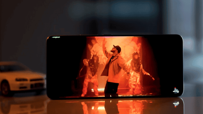 Màn hình Redmi Note 15 độ sáng 3.200 nits vượt trội 