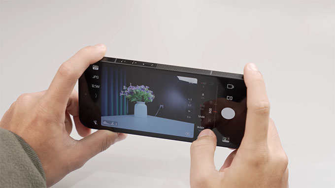 hi mua Xiaomi 17 Ultra cũ, camera cần được kiểm tra kỹ lưỡng