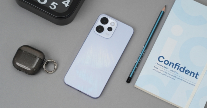 OPPO Reno15 F 5G màu xanh nhạt