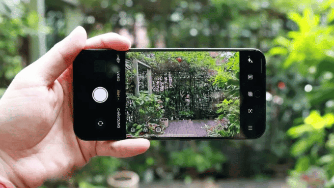 Oppo Reno15 với camera telephoto zoom 3.5× quang học mạnh mẽ