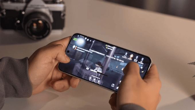 Oppo Reno15 với Dimensity 8450 và pin 6200mAh khủng