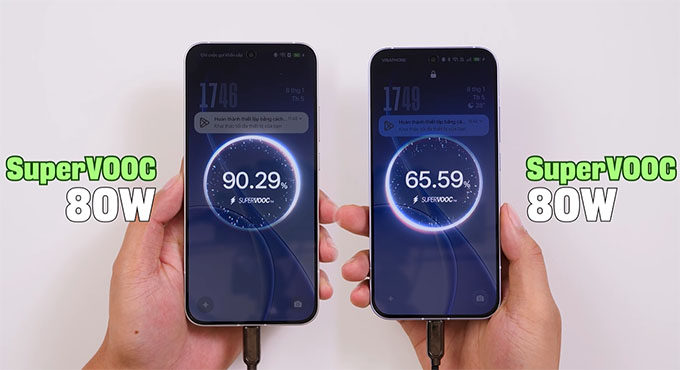  Cả hai điện thoại đều hỗ trợ sạc nhanh có dây 80W