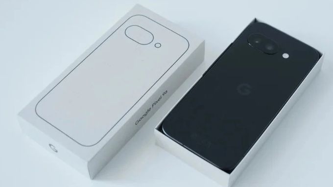 thời lượng pin trên Google Pixel 10a và Samsung Galaxy S25 FE