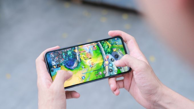 chất lượng hiển thị của POCO M8 Pro và Samsung Galaxy A36