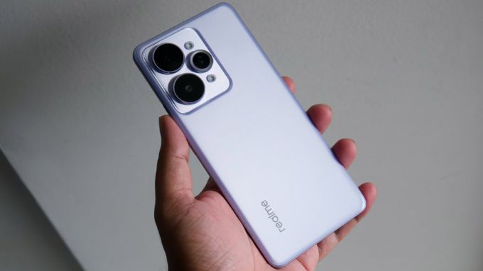 HONOR X9d 5G và Realme 15 có thiết kế đẹp
