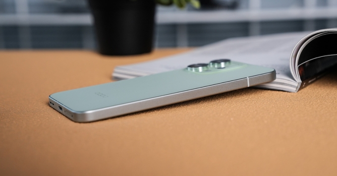 Nên mua OPPO Reno15 hay Samsung Galaxy S25 thời điểm này?