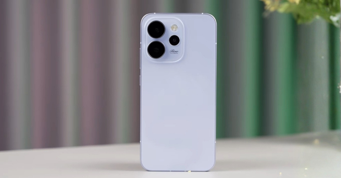 Thiết kế Oppo Reno15 Pro sang trọng với khung viền mỏng, mặt lưng cao cấp và kiểu dáng hiện đại