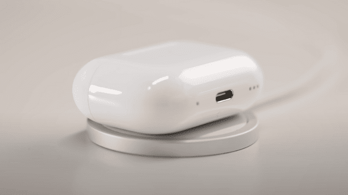 Tai nghe không dây đòi hỏi sạc pin để sử dụng