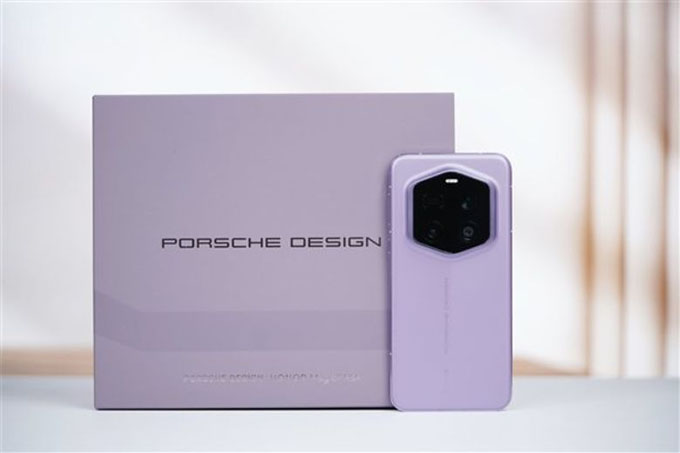 Magic8 RSR Porsche Design được kỳ vọng sẽ sử dụng vật liệu cao cấp hơn hẳn so với các phiên bản tiêu chuẩn