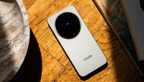 Vivo X300 Ultra với ống kính đa quang phổ 5MP sẽ ra mắt vào tháng 3 năm 2026