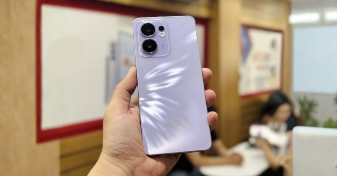 Oppo Reno 13 F 5G thuộc Top điện thoại chip Snapdragon 6 Gen 1 mạnh mẽ trong năm 2026