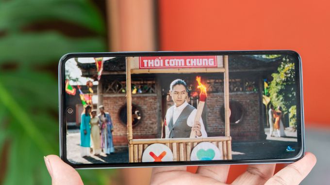 màn hình Xiaomi Redmi Note 14 và HONOR X9d 5G