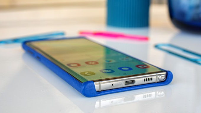 Galaxy Note 10 256GB được hoàn thiện từ khung thép không gỉ 