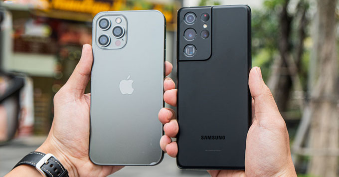 So sánh độ bền Galaxy S21 Ultra và iPhone 12 Pro Max: Chiến thắng sẽ thuộc về ai?