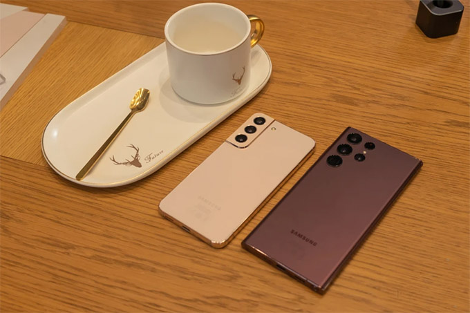 Phần cứng và hiệu suất trên Galaxy S22 so với Google Pixel 6