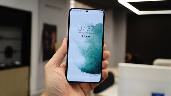 So sánh màn hình Galaxy S22 và Google Pixel 6