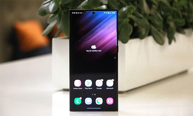 Galaxy S22 Ultra không được Samsung nâng cấp thế hệ màn hình OLED