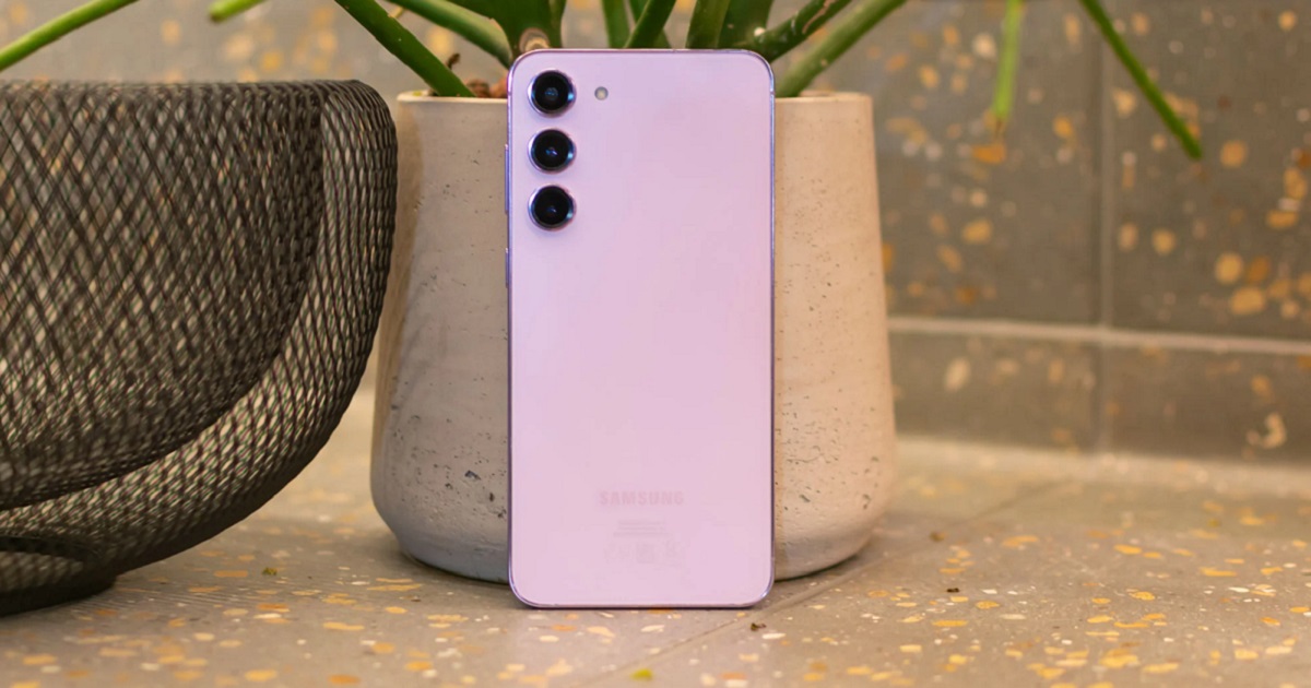Galaxy S23 Plus là chiếc điện thoại có màn hình lớn, hiệu năng mạnh mẽ, dung lượng pin nhiều.