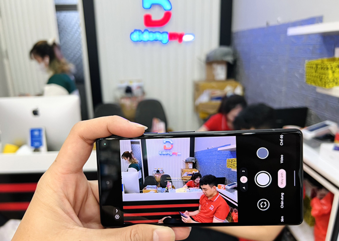 Galaxy S23 so với Pixel 6a về camera