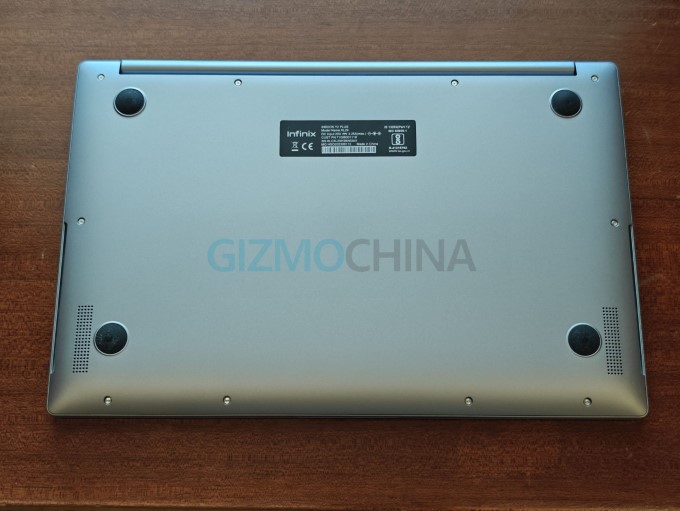 Thiết kế, Màn hình, Loa và Bàn phím