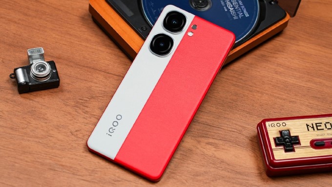 iQOO Z9 lộ diện gần như chắc chắn với màn hình OLED 1.5K, chip Dimensity 8300 và nhiều nâng cấp đáng mong đợi