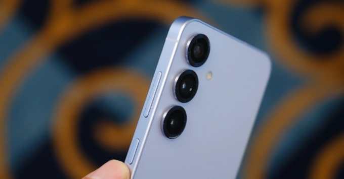 Samsung Galaxy S25 Plus và Xiaomi 14 Pro camera