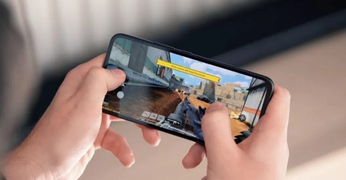 Samsung Galaxy S25 Plus và Xiaomi 14 Pro hiệu năng