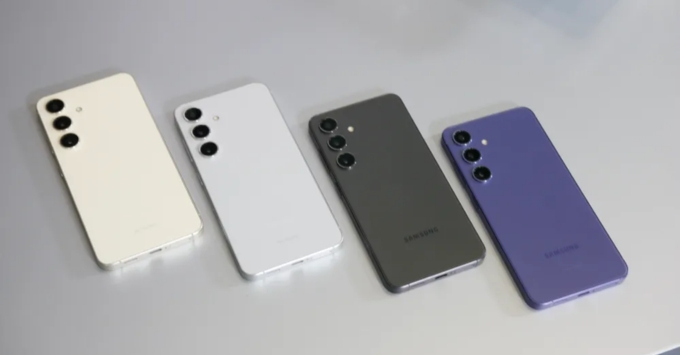 Samsung Galaxy S25 Plus và Xiaomi 14 Pro thiết kế