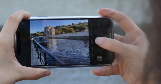 Mẹo sử dụng điện thoại hiệu quả khi du lịch