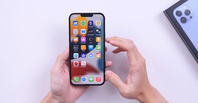 Điện thoại du lịch tốt năm 2025 iPhone 13 Pro Max