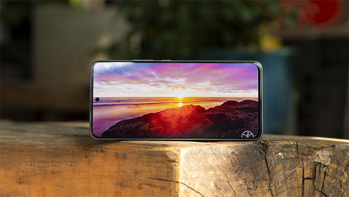 Màn hình AMOLED 6,67 inch là một trong những điểm nhấn lớn nhất của Reno 13F