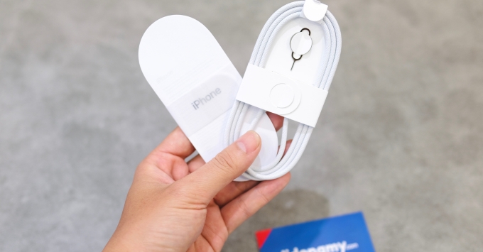 iPhone 16 Pro cũ có phụ kiện gì đi kèm cơ bản