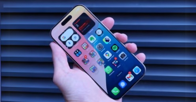Top phụ kiện cho iPhone 16 Pro cũ kính cường lực