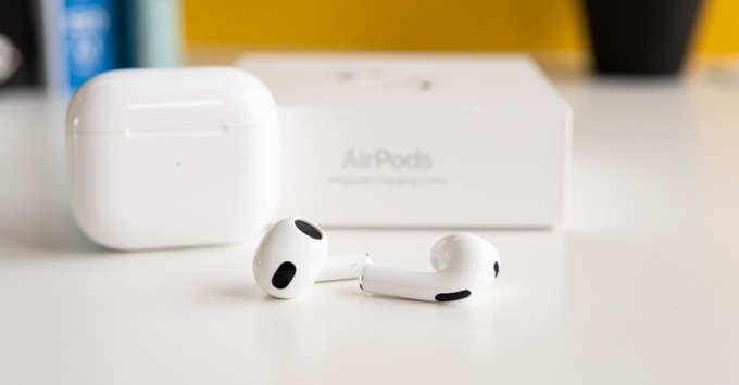 Top phụ kiện cho iPhone 16 Pro cũ tai nghe