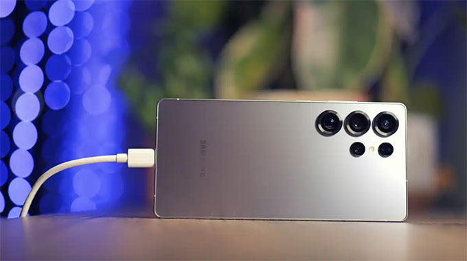 Samsung đánh giá Galaxy S25 Ultra có thể phát video trong 31 giờ