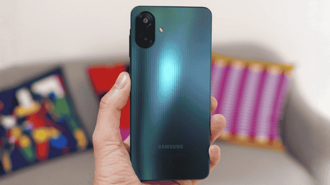Thiết kế Galaxy A07 5G truyền thống, đơn giản nhưng bền bỉ